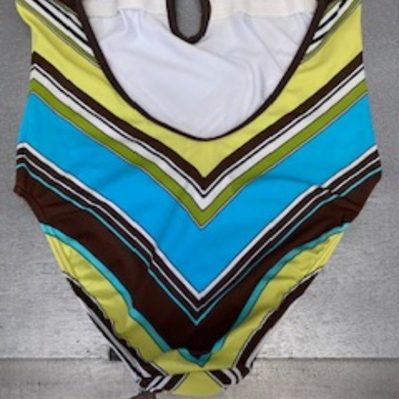 One Piece Bathing Suit - Picture 4 of 9